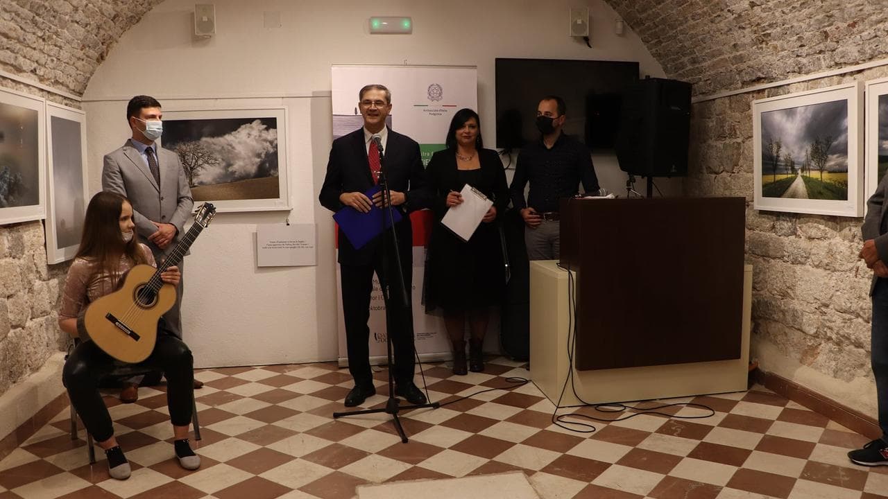 La mostra fotografica "Da cielo in terra a miracol mostrare"